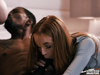 Soyunurken gözetledim porno insan ve animals porno  resmi
